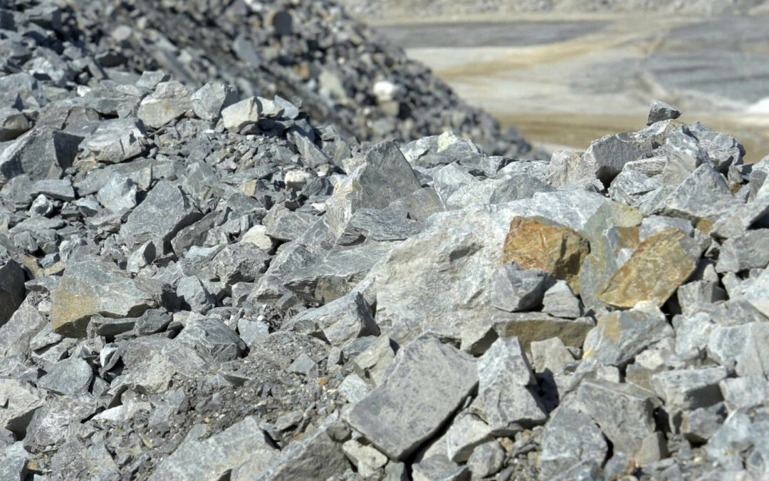 Matérias-primas críticas: novas medidas de acessibilidade e sustentabilidade.